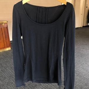 Lululemon long sleeve tee